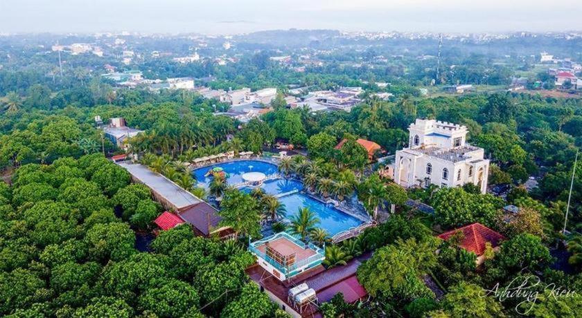 Spring Garden Hotel Lk Long Khanh Exteriör bild